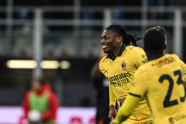 Rafael Leao of AC Milan celebrating after a goal during the Italian Serie A football match between AC Milan and Calcio Como on February 18th, Giuseppe Meazza San Siro Siro stadium in Milan, Italy  Copyright: xTizianoxBallabio IPAxSportx xipa-agency.netx xx IPA_71707553 IPA_Agency_IPA71707553