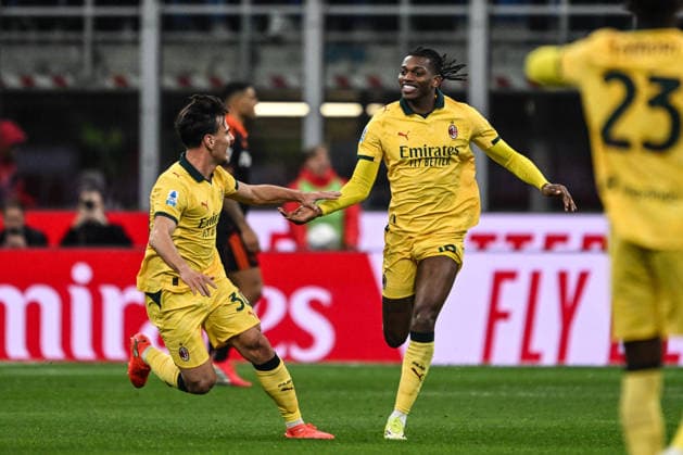 Rafael Leao of AC Milan celebrating after a goal during the Italian Serie A football match between AC Milan and Calcio Como on February 18th, Giuseppe Meazza San Siro Siro stadium in Milan, Italy  Copyright: xTizianoxBallabio IPAxSportx xipa-agency.netx xx IPA_71707557 IPA_Agency_IPA71707557