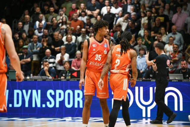 easyCredit Basketball Bundesliga, 21 Matchday, Niners Chemnitz MLP Academics Heidelberg 18 02 2026 from 20 00 hrs Chemnitz, Chemnitz Arena Im Foto Roman Bedime 35 , Nike Sibande 2 easyCredit Basketball Bundesliga, 21 Matchday, Niners Chemnitz MLP Academics Heidelberg Leipzig Saxony Germany Copyright: xEHLxMedia MichelxKöhlerx 20261802-Niners-Heidelberg_079