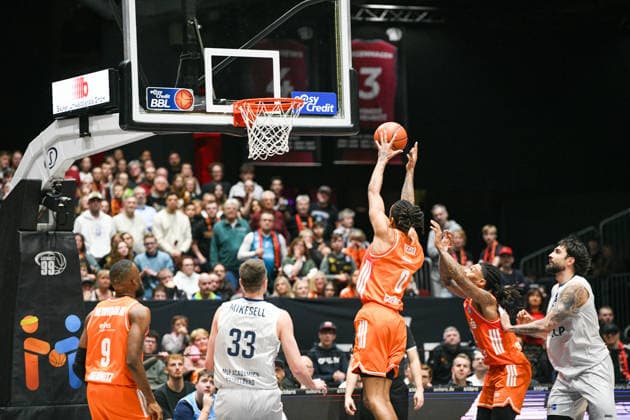 easyCredit Basketball Bundesliga, 21 Matchday, Niners Chemnitz MLP Academics Heidelberg 18 02 2026 from 20 00 h Chemnitz, Chemnitz Arena In the photo Kevin Yebo 0 in dunking easyCredit Basketball Bundesliga, 21 Matchday, Niners Chemnitz MLP Academics Heidelberg Leipzig Saxony Germany Copyright: xEHLxMedia MichelxKöhlerx 20261802-Niners-Heidelberg_098