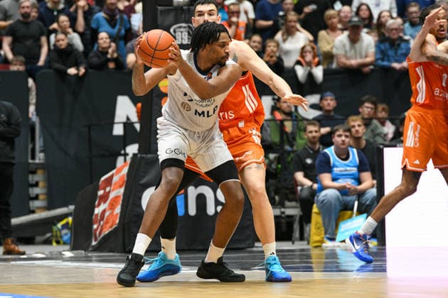 easyCredit Basketball Bundesliga, Matchday 21, Niners Chemnitz MLP Academics Heidelberg 18 02 2026 from 20 Copyright: xEHLxMedia MichelxKöhlerx 20261802-Niners-Heidelberg_129