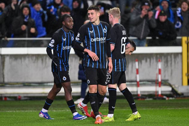 260218 Club Brugge vs Atletico Madrid Nicolo Tresoldi (7) of Club Brugge celebrates after scoring the 2-2 equalizer goal during the Uefa Champions League Knock Out play offs first leg in season 2025 - 2026 between Club Brugge KV and Atletico de Madrid on February 18 , 2026 in Brugge, Belgium. (Photo by David Catry Isosport) Brugge Belgium  Copyright: xDavidxCatryx 20260218DC2_4251