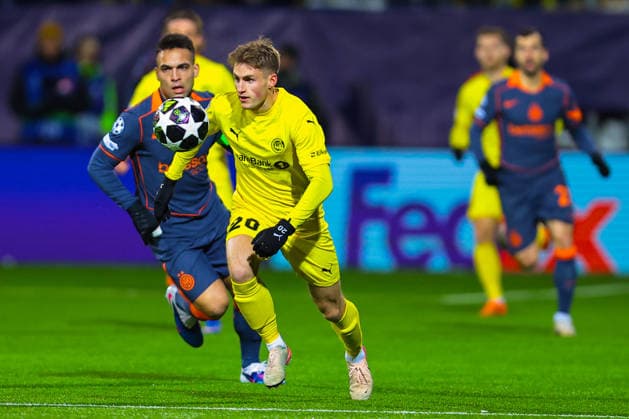 Football, Champions League 2025 2026 Bodo Glimt Inter Bodo 20260218 Bodo Glimt s Fredrik Sjovold and Inter s Lautaro Martinez in the Champions League football match between Bodo Glimt and Inter at Aspmyra Stadium Photo Thomas Andersen NTB undefined Bodo Norway EDITORIAL USE ONLY RESTRICTED USE FOR BETTING COMPANIES  Copyright: xThomasxAndersenx xNTBx