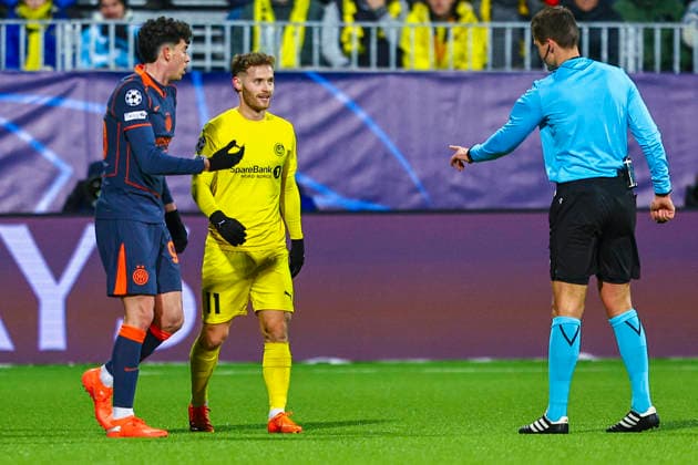 Football, Champions League 2025 2026 Bodo Glimt Inter 3 1 Bodo 20260218 Inters Alessandro Bastoni and Bodo Glimts Ole Didrik Blomberg during the Champions League football match between Bodo Glimt and Inter at Aspmyra Stadium Photo Mats Torbergsen NTB Bodo Norway EDITORIAL USE ONLY RESTRICTED USE FOR BETTING COMPANIES  Copyright: xMatsxTorbergsenx xNTBx
