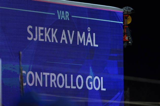 Football, Champions League 2025 2026 Bodo Glimt Inter 3 1 Bodo 20260218 VAR check of Inter scoring in the Champions League football match between Bodo Glimt and Inter at Aspmyra stadium Photo Thomas Andersen NTB Bodo Norway EDITORIAL USE ONLY RESTRICTED USE FOR BETTING COMPANIES  Copyright: xThomasxAndersenx xNTBx
