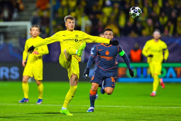 Football, Champions League 2025 2026 Bodo Glimt Inter Bodo 20260218 Bodo Glimts Odin Bjortuft and Inters Lautaro Martinez in the Champions League football match between Bodo Glimt and Inter at Aspmyra Stadium Photo Thomas Andersen NTB Bodo Norway EDITORIAL USE ONLY RESTRICTED USE FOR BETTING COMPANIES  Copyright: xThomasxAndersenx xNTBx