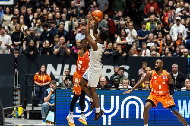 GER, easy Credit Basketball Bundesliga, Niners Chemnitz MLP Academics Heidelberg 18 02 2026, Messe, Chemnitz, GER, easy Credit Basketball Bundesliga, Niners Chemnitz MLP Academics Heidelberg Damariae Horne MLP Academics Heidelberg 0 Foto Alexander Trienitz Chemnitz Messe Sachsen Germany