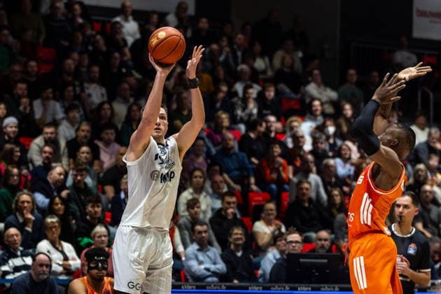 GER, easy Credit Basketball Bundesliga, Niners Chemnitz MLP Academics Heidelberg 18 02 2026, Messe, Chemnitz, GER, easy Credit Basketball Bundesliga, Niners Chemnitz MLP Academics Heidelberg Ryan Mikesell MLP Academics Heidelberg 33 Photo Alexander Trienitz Chemnitz Messe Sachsen Germany