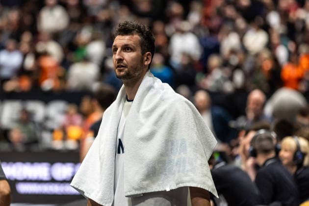 GER, easy Credit Basketball Bundesliga, Niners Chemnitz MLP Academics Heidelberg 18 02 2026, Messe, Chemnitz, GER, easy Credit Basketball Bundesliga, Niners Chemnitz MLP Academics Heidelberg Paul Zipser MLP Academics Heidelberg 9 Foto Alexander Trienitz Chemnitz Messe Sachsen Germany