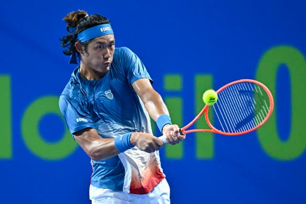 ATP, Tennis Herren QATAR EXXONMOBIL OPEN-ROUND OF 18 Zhizhen Zhang of China competes against Jakub Mensik of Czech Republic in the Round of 16 at the ATP men s Qatar ExxonMobil Open 2026 tennis tournament at the Khalifa International Tennis Complex in Doha, Qatar, on February 18, 2026. DOHA Qatar Copyright: xNOUSHADx