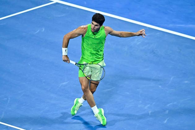 ATP, Tennis Herren QATAR EXXONMOBIL OPEN-ROUND OF 16 Carlos Alcaraz of Spain competes against Valentin Royer of France in the Round of 16 at the ATP men s Qatar ExxonMobil Open 2026 tennis tournament at the Khalifa International Tennis Complex in Doha, Qatar, on February 18 2026. DOHA Qatar Copyright: xNOUSHADx