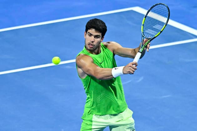 ATP, Tennis Herren QATAR EXXONMOBIL OPEN-ROUND OF 16 Carlos Alcaraz of Spain competes against Valentin Royer of France in the Round of 16 at the ATP men s Qatar ExxonMobil Open 2026 tennis tournament at the Khalifa International Tennis Complex in Doha, Qatar, on February 18 2026. DOHA Qatar Copyright: xNOUSHADx
