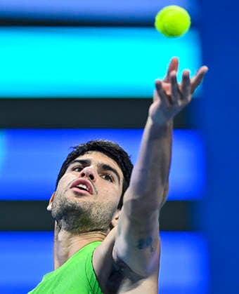 ATP, Tennis Herren QATAR EXXONMOBIL OPEN-ROUND OF 16 Carlos Alcaraz of Spain competes against Valentin Royer of France in the Round of 16 at the ATP men s Qatar ExxonMobil Open 2026 tennis tournament at the Khalifa International Tennis Complex in Doha, Qatar, on February 18 2026. DOHA Qatar Copyright: xNOUSHADx