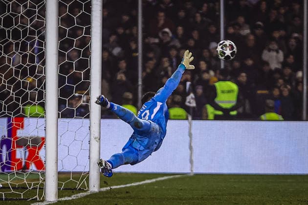 BAKU, AZERBAIJAN - FEBRUARY 18: Mateusz Kochalski of Qarabag in action during the UEFA Champions League knockout phase play-off first leg football match between Qarabag and Newcastle United at the Tofiq Bahramov Republican Stadium in Baku on February 18, 2026. (Photo by Firudin Salimov Sports Press Photo)  Copyright: xFirudinxSalimov SportsxPressxPhox Sportspressphoto_SPR94377