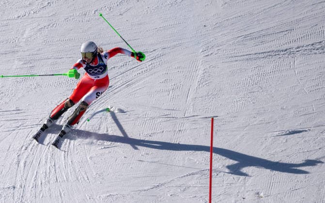 260218 -- CORTINA D AMPEZZO, Feb. 18, 2026 -- Camille Rast of Switzerland competes during the alpine skiing women s slalom run 2 at the Milan-Cortina 2026 Olympic Winter games, Winterspiele,Spiele, Summer games in Cortina, Italy, Feb. 18, 2026. MICO2026ITALY-CORTINA D AMPEZZO-OLYMPIC WINTER GAMES-ALPINE SKIING-WOMEN S SLALOM FeixMaohua  (MICO2026)ITALY-CORTINA D AMPEZZO-OLYMPIC WINTER GAMES-ALPINE SKIING-WOMEN S SLALOM IMAGO FeixMaohua  imago images 0847986577