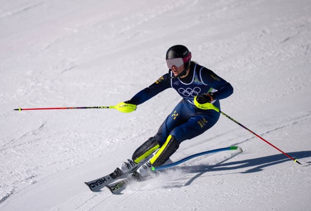 260218 -- CORTINA D AMPEZZO, Feb. 18, 2026 -- Anna Swenn Larsson of Sweden competes during the alpine skiing women s slalom run 1 at the Milan-Cortina 2026 Olympic Winter games, Winterspiele,Spiele, Summer games in Cortina, Italy, Feb. 18, 2026. MICO2026ITALY-CORTINA D AMPEZZO-OLYMPIC WINTER GAMES-ALPINE SKIING-WOMEN S SLALOM FeixMaohua  (MICO2026)ITALY-CORTINA D AMPEZZO-OLYMPIC WINTER GAMES-ALPINE SKIING-WOMEN S SLALOM IMAGO FeixMaohua  imago images 0847986616