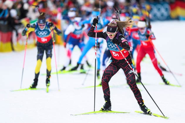 (260219) -- ANTERSELVA, Feb. 19, 2026 -- Julia Tannheimer (front) of Germany competes during the biathlon women s 4x6km relay at the 2026 Milan-Cortina Winter Olympics in Anterselva, Italy, Feb. 18, 2026. ) (MICO2026)ITALY-ANTERSELVA-OLYMPIC Winter games, Winterspiele,Spiele, Summer games BIATHLON-WOMEN S 4x6KM RELAY ZhangxTao 