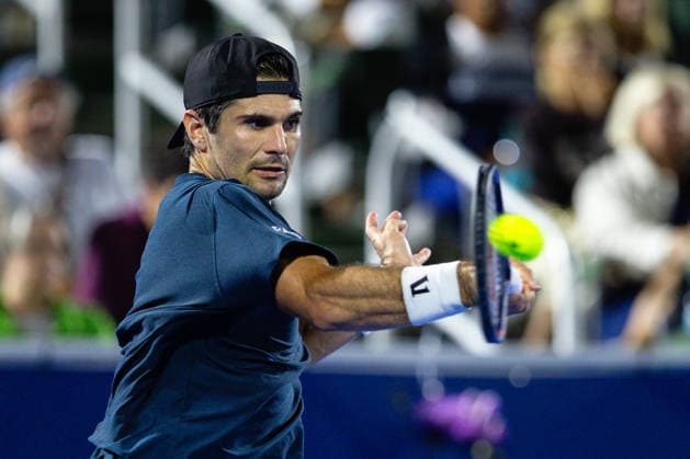 2026 Delray Beach Open - Day 3 Marcos Giron of the USA plays against Casper Ruud of Norway during their match on Day 3 of the Delray Beach Open at the Delray Tennis Center in Delray Beach, Florida, on February 18, 2026. Delray Beach FL United States  Copyright: xMauricioxPaizx originalFilename:paiz-2026delr260218_npGT0.jpg