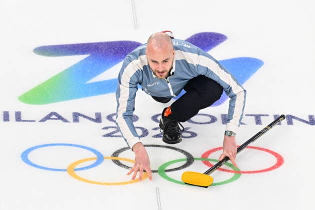 CORTINA, ITALIEN 20260219 under herrarnas gruppspelsmatch, omgang 12, mellan Kanada och Norge i OS-curlingen i Cortina. *** Bilden ingar i SPORTPAKET. För övriga BETALBILD *** CORTINA ITALIEN x10030x *** CORTINA, ITALY 20260219 during the mens group stage match, round 12, between Canada and Norway in the Olympic curling in Cortina Picture in SPORTPAKET For others PAYPICTURE CORTINA ITALY x10030x  Copyright: xJonasxEkströmer TTx OS 2026 CURLING HERRAR KANADA-NORGE