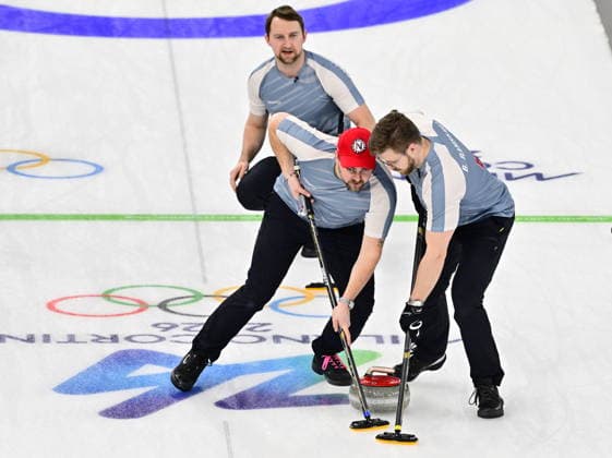 CORTINA, ITALY 20260219 Norway s Martin Sesaker, Bendik Ramsfjell and Magnus Ramsfjell during the men s group stage match, round 12, between Canada and Norway in the Olympic curling in Cortina. *** The image is included in the SPORTS PACKAGE. For others PAYMENT IMAGE *** CORTINA ITALY x10030x *** CORTINA, ITALY 20260219 Norway s Martin Sesaker, Bendik Ramsfjell and Magnus Ramsfjell during the men s group stage match, round 12, between Canada and Norway in the Olympic curling in Cortina The image is included in the SPORTS PACKAGE For others PAYMENT IMAGE CORTINA ITALY x10030x  Copyright: xJonasxEkströmer TTx 2026 OLYMPICS MEN S CURLING CANADA-NORWAY