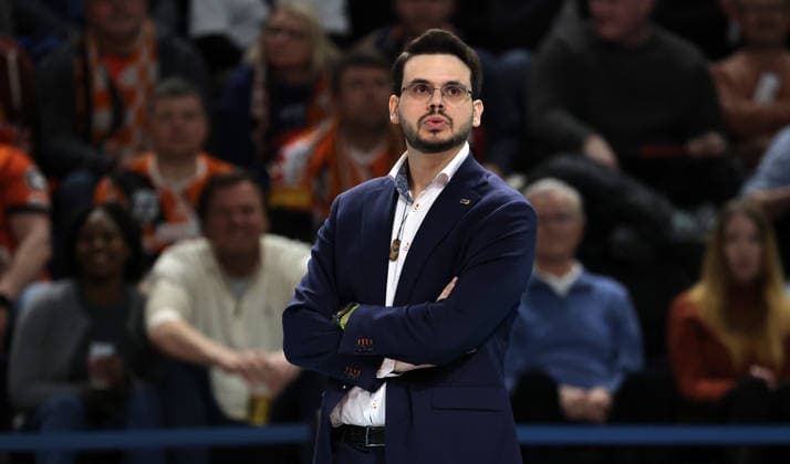 Coach Alexandre Leal Action Upper body Sport Volleyball CEV Champions League Men Season 2025 2026 18 02 2026 BR Volleys Berlin BRV vs Sir Sicoma Monini Perugia