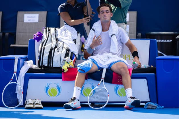 2026 Delray Beach Open - Day 3 - Flavio Cobolli (ITA) Vs Terence Atmane (FRA) Terence Atmane of France cools down with ice against Flavio Cobolli of Italy during their match on Day 3 of the Delray Beach Open at the Delray Tennis Center in Delray Beach, Florida, on February 18, 2026. Delray Beach FL United States  Copyright: xMauricioxPaizx originalFilename:paiz-2026delr260218_npJwj.jpg
