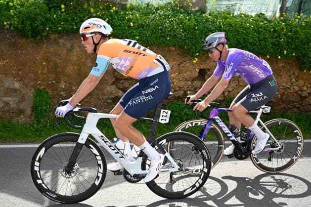 Volta Algarve 2026 Stage 2 FOIA (MONCHIQUE), PORTUGAL - FEBRUARY 19 : Frigo Marco (ITA) of NSN Cycling Team and Ackermann Pascal (GER) of Team Jayco AlUla during stage 2 of the 52th edition of Volta Algarve an UCI ProSeries 2.Pro cycling road race stage for Men Elite of 147.2 km with start in Portimao and finish in Foia (Monchique) on February 19, 2026 in Foia (Monchique), Portugal, 19 02 2026 ( Motordriver Guy De Vuyst - Foia (Monchique) Portugal  Copyright: xNicoxVereeckenx