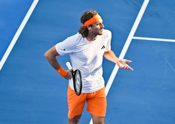 ATP, Tennis Herren Qatar Exxonmobil Open-Quarter Final Stefanos Tsitsipas of Greece competes against Andrey Rublev of Russia in the Quarter final at the ATP men s Qatar ExxonMobil Open 2026 tennis tournament at the Khalifa International Tennis Complex in Doha, Qatar, on February 19, 2026. DOHA Qatar Copyright: xNOUSHADx