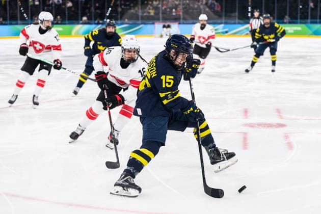 260219 Lisa Johansson of Sweden in the women s Ice hockey, Eishockey bronze medal game between Switzerland and Sweden during day 13 of the 2026 Winter Olympics on February 19, 2026 in Milan. Photo: Carl Sandin BILDBYRAN kod CS EW0642 ishockey ice hockey Olympic Games, Olympische Spiele, Olympia, OS olympics winter olympics os ol olympiska spel vinter-os olympiske leker milano cortina 2026 milan cortina 2026 milano cortina 2026 olympic games milano cortina 2026 winter olympic games milano cortina-os milano cortina-ol vinter-ol 13 bbeng sverige sweden switzerland schweiz dam bronsmatch *** 260219 Lisa Johansson of Sweden in the women s ice hockey bronze medal game between Switzerland and Sweden during day 13 of the 2026 Winter Olympics on February 19, 2026 in Milan Photo Carl Sandin BILDBYRAN kod CS EW0642 ishockey ice hockey olympic games olympics winter olympics os ol olympiska spel vinter os olympiske leker milano cortina 2026 milan cortina 2026 milano cortina 2026 olympic games milano cortina 2026 winter olympic games milano cortina os milano cortina ol vinter ol 13 bbeng sverige sweden switzerland schweiz dam bronsmatch  Copyright: CARLxSANDIN BB260219CS008