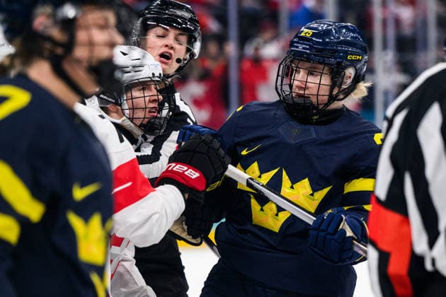 260219 Lina Ljungblom of Sweden in the women s Ice hockey, Eishockey bronze medal game between Switzerland and Sweden during day 13 of the 2026 Winter Olympics on February 19, 2026 in Milan. Photo: Carl Sandin BILDBYRAN kod CS EW0642 ishockey ice hockey Olympic Games, Olympische Spiele, Olympia, OS olympics winter olympics os ol olympiska spel vinter-os olympiske leker milano cortina 2026 milan cortina 2026 milano cortina 2026 olympic games milano cortina 2026 winter olympic games milano cortina-os milano cortina-ol vinter-ol 13 bbeng sverige sweden switzerland schweiz dam bronsmatch *** 260219 Lina Ljungblom of Sweden in the women s ice hockey bronze medal game between Switzerland and Sweden during day 13 of the 2026 Winter Olympics on February 19, 2026 in Milan Photo Carl Sandin BILDBYRAN kod CS EW0642 ishockey ice hockey olympic games olympics winter olympics os ol olympiska spel vinter os olympiske leker milano cortina 2026 milan cortina 2026 milano cortina 2026 olympic games milano cortina 2026 winter olympic games milano cortina os milano cortina ol vinter ol 13 bbeng sverige sweden switzerland schweiz dam bronsmatch  Copyright: CARLxSANDIN BB260219CS011