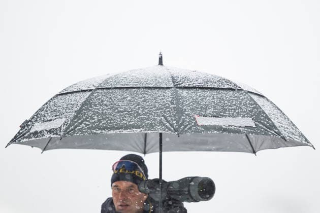 260219 Shooting coach Jean-Marc Chabloz of Sweden under a snow covered umbrella at a biathlon training session during day 13 of the 2026 Winter Olympics on February 19, 2026 in Anterselva. Photo: Mathias Bergeld BILDBYRAN kod MB MB1338 skidskytte biathlon skiskyting Olympic Games, Olympische Spiele, Olympia, OS olympics winter olympics os ol olympiska spel vinter-os olympiske leker milano cortina 2026 milan cortina 2026 milano cortina 2026 olympic games milano cortina 2026 winter olympic games milano cortina-os milano cortina-ol vinter-ol 13 bbeng träning training *** 260219 Shooting coach Jean Marc Chabloz of Sweden under a snow covered umbrella at a biathlon training session during day 13 of the 2026 Winter Olympics on February 19, 2026 in Anterselva Photo Mathias Bergeld BILDBYRAN code MB MB1338 biathlon biathlon olympic games olympics olympics winter olympics os ol olympic games winter os olympic games milano cortina 2026 milan cortina 2026 milano cortina 2026 olympic games milano cortina 2026 winter olympic games milano cortina os milano cortina ol winter ol 13 bbeng träning training  Copyright: MATHIASxBERGELD BB260219MB031