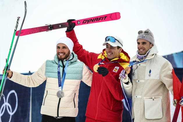 ITALY, LOMBARDY - FEBRUARY 19, 2026: Silver medalist Nikita Filippov of Russia, gold medalist Oriol Cardona Coll of Spain, and bronze medalist Thibault Anselmet (L-R) of France pose during a victory ceremony for the men s ski mountaineering sprint heats during the 2026 Winter Olympic Games, Olympische Spiele, Olympia, OS on the Stelvio slope of the Bormio Ski Resort in Bormio, Province of Sondrio 2026 Winter Olympics: Ski Mountaineering  - ZUMAt113 20260219_zaa_t113_305 Copyright: xMikhailxTereshchenkox
