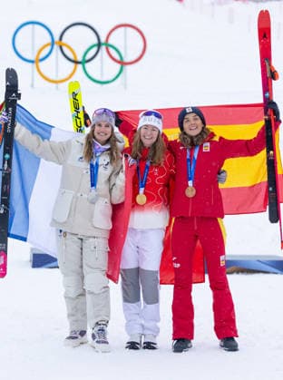 OLYMPICS - Winter Olympic Games, Olympische Spiele, Olympia, OS Milano Cortina 2026 BORMIO,ITALY,19.FEB.26 - OLYMPICS, SKI MOUNTAINEERING - Winter Olympic Games Milano Cortina 2026, sprint race, medal ceremony. Image shows Emily Harrop (FRA), Marianne Fatton (SUI) and Ana Alonso Rodriguez (ESP). Keywords: medals.  GEPAxpictures xHaraldxSteiner