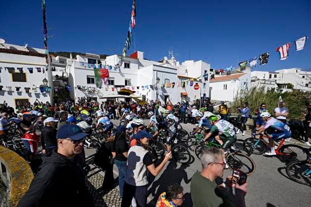 Volta Algarve 2026 Stage 2 FOIA (MONCHIQUE), PORTUGAL - FEBRUARY 19 : illustration picture supporters during stage 2 of the 52th edition of Volta Algarve an UCI ProSeries 2.Pro cycling road race stage for Men Elite of 147.2 km with start in Portimao and finish in Foia (Monchique) on February 19, 2026 in Foia (Monchique), Portugal, 19 02 2026 ( Motordriver Guy De Vuyst - Foia (Monchique) Portugal  Copyright: xNicoxVereeckenx