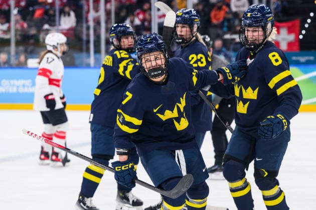 260219 Mira Jungaker of Sweden celebrates scoring 0-1 in the women s Ice hockey, Eishockey bronze medal game between Switzerland and Sweden during day 13 of the 2026 Winter Olympics on February 19, 2026 in Milan. Photo: Carl Sandin BILDBYRAN kod CS EW0642 ishockey ice hockey Olympic Games, Olympische Spiele, Olympia, OS olympics winter olympics os ol olympiska spel vinter-os olympiske leker milano cortina 2026 milan cortina 2026 milano cortina 2026 olympic games milano cortina 2026 winter olympic games milano cortina-os milano cortina-ol vinter-ol 13 bbeng sverige sweden switzerland schweiz dam bronsmatch jubel *** 260219 Mira Jungaker of Sweden celebrates scoring 0 1 in the women s ice hockey bronze medal game between Switzerland and Sweden during day 13 of the 2026 Winter Olympics on February 19, 2026 in Milan Photo Carl Sandin BILDBYRAN code CS EW0642 ice hockey ice hockey olympic games olympics winter olympics os ol olympiska spel vinter os olympiske leker milano cortina 2026 milan cortina 2026 milano cortina 2026 olympic games milano cortina 2026 winter olympic games milano cortina os milano cortina ol vinter ol 13 bbeng sverige sweden switzerland schweiz dam bronsmatch jubel  Copyright: CARLxSANDIN BB260219CS030