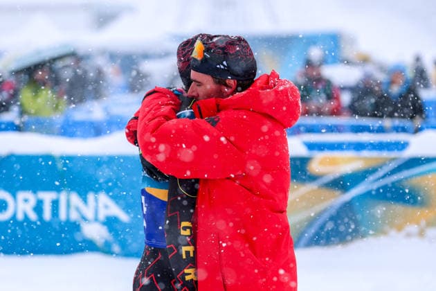 Olympische Winterspiele Milano Cortina 2026 Nordische Kombination Teamsprint am 19.02.2026 im Tesero Cross-Country Skiing Stadium in Cortina d™Ampezzo Team Deutschland verfehlt nach einem Sturz das Podest. *** Olympic Winter Games Milano Cortina 2026 Nordic Combined Team Sprint on 19 02 2026 at the Tesero Cross Country Skiing Stadium in Cortina d™Ampezzo Team Germany misses the podium after a fall xMSx
