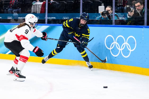 260219 Shannon Sigrist of Switzerland and Hilda Svensson of Sweden in the women s Ice hockey, Eishockey bronze medal game between Switzerland and Sweden during day 13 of the 2026 Winter Olympics on February 19, 2026 in Milan. Photo: Emma Wallskog BILDBYRAN kod EW EW0642 ishockey ice hockey Olympic Games, Olympische Spiele, Olympia, OS olympics winter olympics os ol olympiska spel vinter-os olympiske leker milano cortina 2026 milan cortina 2026 milano cortina 2026 olympic games milano cortina 2026 winter olympic games milano cortina-os milano cortina-ol vinter-ol 13 bbeng sverige sweden switzerland schweiz dam bronsmatch *** 260219 Shannon Sigrist of Switzerland and Hilda Svensson of Sweden in the women s ice hockey bronze medal game between Switzerland and Sweden during day 13 of the 2026 Winter Olympics on February 19, 2026 in Milan Photo Emma Wallskog BILDBYRAN kod EW EW0642 ishockey ice hockey olympic games olympics winter olympics os ol olympiska spel vinter os olympiske leker milano cortina 2026 milan cortina 2026 milano cortina 2026 olympic games milano cortina 2026 winter olympic games milano cortina os milano cortina ol vinter ol 13 bbeng sverige sweden switzerland schweiz dam bronsmatch  Copyright: EMMAxWALLSKOG BB260219EW028