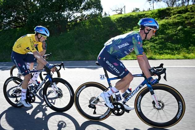 Volta Algarve 2026 Stage 2 FOIA (MONCHIQUE), PORTUGAL - FEBRUARY 19 : Lampaert Yves (BEL) of Soudal Quick-Step and Magnier Paul (FRA) of Soudal Quick-Step during stage 2 of the 52th edition of Volta Algarve an UCI ProSeries 2.Pro cycling road race stage for Men Elite of 147.2 km with start in Portimao and finish in Foia (Monchique) on February 19, 2026 in Foia (Monchique), Portugal, 19 02 2026 ( Motordriver Guy De Vuyst - Foia (Monchique) Portugal  Copyright: xNicoxVereeckenx