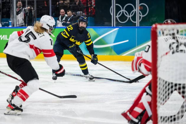 260219 Hanna Thuvik of Sweden in the women s Ice hockey, Eishockey bronze medal game between Switzerland and Sweden during day 13 of the 2026 Winter Olympics on February 19, 2026 in Milan. Photo: Emma Wallskog BILDBYRAN kod EW EW0642 ishockey ice hockey Olympic Games, Olympische Spiele, Olympia, OS olympics winter olympics os ol olympiska spel vinter-os olympiske leker milano cortina 2026 milan cortina 2026 milano cortina 2026 olympic games milano cortina 2026 winter olympic games milano cortina-os milano cortina-ol vinter-ol 13 bbeng sverige sweden switzerland schweiz dam bronsmatch *** 260219 Hanna Thuvik of Sweden in the women s ice hockey bronze medal game between Switzerland and Sweden during day 13 of the 2026 Winter Olympics on February 19, 2026 in Milan Photo Emma Wallskog BILDBYRAN kod EW EW0642 ishockey ice hockey olympic games olympics winter olympics os ol olympiska spel vinter os olympiske leker milano cortina 2026 milan cortina 2026 milano cortina 2026 olympic games milano cortina 2026 winter olympic games milano cortina os milano cortina ol vinter ol 13 bbeng sverige sweden switzerland schweiz dam bronsmatch  Copyright: EMMAxWALLSKOG BB260219EW032