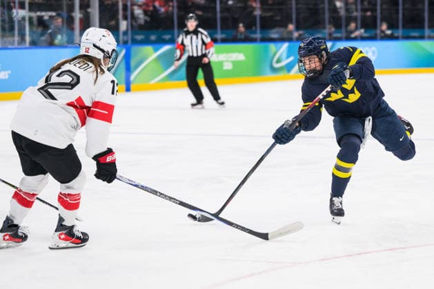 260219 Mira Jungaker of Sweden in the women s Ice hockey, Eishockey bronze medal game between Switzerland and Sweden during day 13 of the 2026 Winter Olympics on February 19, 2026 in Milan. Photo: Carl Sandin BILDBYRAN kod CS EW0642 ishockey ice hockey Olympic Games, Olympische Spiele, Olympia, OS olympics winter olympics os ol olympiska spel vinter-os olympiske leker milano cortina 2026 milan cortina 2026 milano cortina 2026 olympic games milano cortina 2026 winter olympic games milano cortina-os milano cortina-ol vinter-ol 13 bbeng sverige sweden switzerland schweiz dam bronsmatch *** 260219 Mira Jungaker of Sweden in the women s ice hockey bronze medal game between Switzerland and Sweden during day 13 of the 2026 Winter Olympics on February 19, 2026 in Milan Photo Carl Sandin BILDBYRAN kod CS EW0642 ishockey ice hockey olympic games olympics winter olympics os ol olympiska spel vinter os olympiske leker milano cortina 2026 milan cortina 2026 milano cortina 2026 olympic games milano cortina 2026 winter olympic games milano cortina os milano cortina ol vinter ol 13 bbeng sverige sweden switzerland schweiz dam bronsmatch  Copyright: CARLxSANDIN BB260219CS048