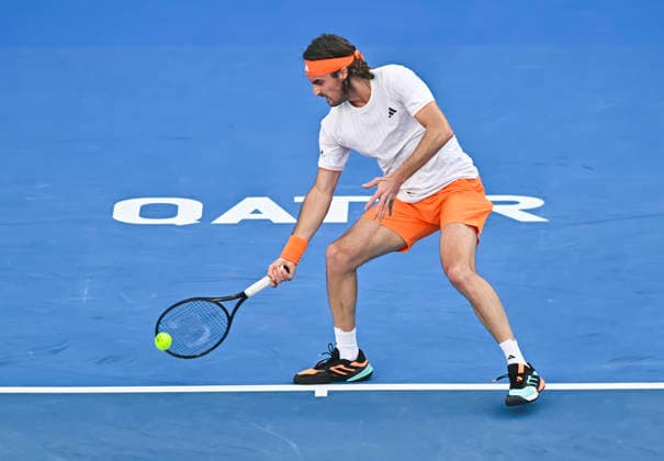ATP, Tennis Herren QATAR EXXONMOBIL OPEN-QUARTER FINAL - 19 Feb 2026 Stefanos Tsitsipas of Greece is seen in action against Andrey Rublev of Russia ( not in view) during their men s singles quarter final match at the ATP Qatar Exxonmobil Open 2026 tennis tournament at the Khalifa International Tennis Complex. Andrey Rublev won against Stefanos Tsitsipas 6-3,7-6.?? Doha Qatar Copyright: xNoushadxVariyattiyakkalx xSOPAxImagesx NVRITYAKAL1-008