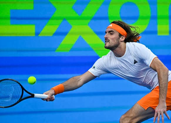 ATP, Tennis Herren QATAR EXXONMOBIL OPEN-QUARTER FINAL - 19 Feb 2026 Stefanos Tsitsipas of Greece is seen in action against Andrey Rublev of Russia ( not in view) during their men s singles quarter final match at the ATP Qatar Exxonmobil Open 2026 tennis tournament at the Khalifa International Tennis Complex. Andrey Rublev won against Stefanos Tsitsipas 6-3,7-6.?? Doha Qatar Copyright: xNoushadxVariyattiyakkalx xSOPAxImagesx NVRITYAKAL1-014