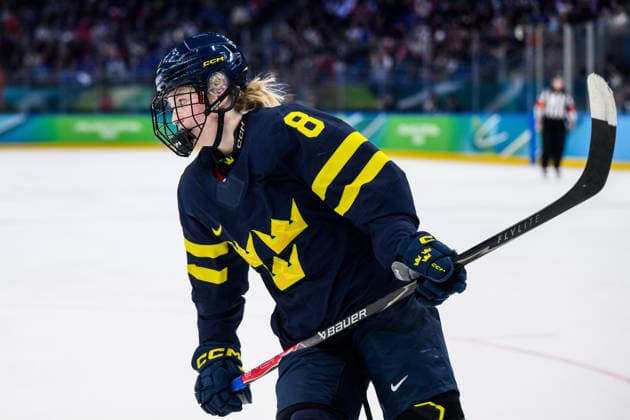 260219 Hilda Svensson of Sweden in the women s Ice hockey, Eishockey bronze medal game between Switzerland and Sweden during day 13 of the 2026 Winter Olympics on February 19, 2026 in Milan. Photo: Emma Wallskog BILDBYRAN kod EW EW0642 ishockey ice hockey Olympic Games, Olympische Spiele, Olympia, OS olympics winter olympics os ol olympiska spel vinter-os olympiske leker milano cortina 2026 milan cortina 2026 milano cortina 2026 olympic games milano cortina 2026 winter olympic games milano cortina-os milano cortina-ol vinter-ol 13 bbeng sverige sweden switzerland schweiz dam bronsmatch depp *** 260219 Hilda Svensson of Sweden in the women s ice hockey bronze medal game between Switzerland and Sweden during day 13 of the 2026 Winter Olympics on February 19, 2026 in Milan Photo Emma Wallskog BILDBYRAN kod EW EW0642 ishockey ice hockey olympic games olympics winter olympics os ol olympiska spel vinter os olympiske leker milano cortina 2026 milan cortina 2026 milano cortina 2026 olympic games milano cortina 2026 winter olympic games milano cortina os milano cortina ol vinter ol 13 bbeng sverige sweden switzerland schweiz dam bronsmatch depp  Copyright: EMMAxWALLSKOG BB260219EW040
