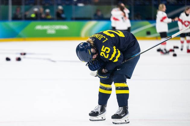 260219 Lina Ljungblom of Sweden looks dejected after the women s Ice hockey, Eishockey bronze medal game between Switzerland and Sweden during day 13 of the 2026 Winter Olympics on February 19, 2026 in Milan. Photo: Emma Wallskog BILDBYRAN kod EW EW0642 ishockey ice hockey Olympic Games, Olympische Spiele, Olympia, OS olympics winter olympics os ol olympiska spel vinter-os olympiske leker milano cortina 2026 milan cortina 2026 milano cortina 2026 olympic games milano cortina 2026 winter olympic games milano cortina-os milano cortina-ol vinter-ol 13 bbeng sverige sweden switzerland schweiz dam bronsmatch depp *** 260219 Lina Ljungblom of Sweden looks dejected after the women s ice hockey bronze medal game between Switzerland and Sweden during day 13 of the 2026 Winter Olympics on February 19, 2026 in Milan Photo Emma Wallskog BILDBYRAN code EW EW0642 ice hockey ice hockey olympic games olympics winter olympics os ol olympiska spel vinter os olympiske leker milano cortina 2026 milan cortina 2026 milano cortina 2026 olympic games milano cortina 2026 winter olympic games milano cortina os milano cortina ol vinter ol 13 bbeng sverige sweden switzerland schweiz dam bronsmatch depp  Copyright: EMMAxWALLSKOG BB260219EW046
