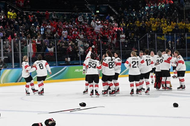 Suisse win the bronze medal celebration during Women s Ice hockey, Eishockey - Bronze Medal - Switzerland vs Sweden, Olympic Winter games, Winterspiele,Spiele, Summer games Milano-Cortina 2026 in Milano, Italy, February 19 2026  Copyright: xFilippoxTomasi IPAxSportx xipa-agency.netx xx IPA_71734567 IPA_Agency_IPA71734567