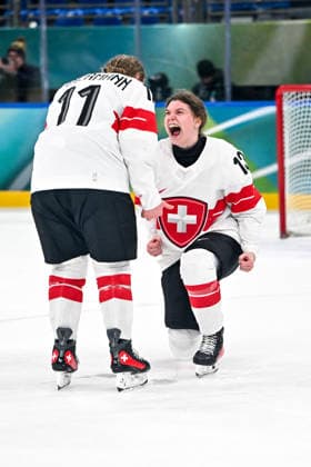 19 02 2026, Milano, Santa Giulia Ice hockey, Eishockey Arena, Winter Olympics: Bronze Final Switzerland - Sweden (Ice Hockey Women), Laura Zimmermann of Switzerland (L) and Ivana Wey of Switzerland (R) celebrate the victory of the bronze medal Milano Santa Giulia Ice Hockey Arena Lombardy Italy *** 19 02 2026, Milano, Santa Giulia Ice Hockey Arena, Winter Olympics Bronze Final Switzerland Sweden Ice Hockey Women , Laura Zimmermann of Switzerland L and Ivana Wey of Switzerland R celebrate the victory of the bronze medal Milano Santa Giulia Ice Hockey Arena Lombardy Italy Copyright: xJustPictures.ch AndreaxBrancax jp-en-AnBr-AB-AAB_923819022026