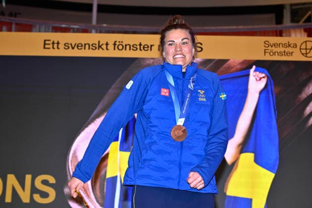 STOCKHOLM, SWEDEN 20260219 Anna Swenn-Larsson, Olympic bronze medalist in slalom, is celebrated after her homecoming at the Olympiafestivalen in Westfield Mall of Scandinavia in Solna on Thursday. STOCKHOLM SWEDEN x10040x *** STOCKHOLM, SWEDEN 20260219 Anna Swenn Larsson, Olympic bronze medalist in slalom, is celebrated after her homecoming at the Olympiafestivalen in Westfield Mall of Scandinavia in Solna on Thursday STOCKHOLM SWEDEN x10040x  Copyright: xAndersxWiklund TTx HOMECOMING CELEBRATION ANNA SWEEN LARSSON