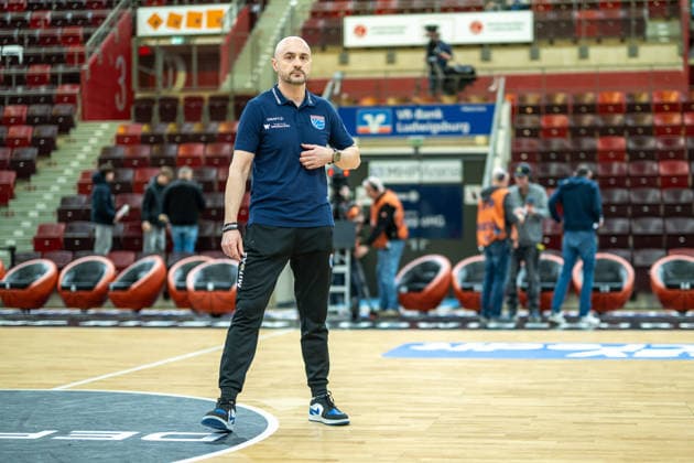 Milenko Bogicevic Syntainics MBC, Head Coach , GER, MHP Riesen vs Syntainics MBC Weissenfels, Basketball Bundesliga, easycredit BBL, 21 Matchday, Season 2025 2026, 19 02 2026, GER, MHP Riesen vs Syntainics MBC Weissenfels, Basketball Bundesliga, easycredit BBL, 21 Matchday, Season 2025 2026, 19 02 2026 Ludwigsburg Copyright: xEibner-Pressefoto SaschaxWaltherx EP_EER