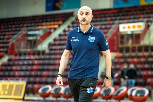 Milenko Bogicevic Syntainics MBC, Head Coach , GER, MHP Riesen vs Syntainics MBC Weissenfels, Basketball Bundesliga, easycredit BBL, 21 Matchday, Season 2025 2026, 19 02 2026, GER, MHP Riesen vs Syntainics MBC Weissenfels, Basketball Bundesliga, easycredit BBL, 21 Matchday, Season 2025 2026, 19 02 2026 Ludwigsburg Copyright: xEibner-Pressefoto SaschaxWaltherx EP_EER