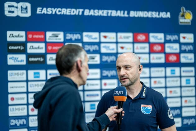 Stefgan Koch DYN Interview with Milenko Bogicevic Syntainics MBC, Head Coach , GER, MHP Riesen vs Syntainics MBC Weissenfels, Basketball Bundesliga, easycredit BBL, Matchday 21, Season 2025 2026, 19 02 2026, GER, MHP Riesen vs Syntainics MBC Weissenfels, Basketball Bundesliga, easycredit BBL, Matchday 21, Season 2025 2026, 19 02 2026 Ludwigsburg Copyright: xEibner-Pressefoto SaschaxWaltherx EP_EER